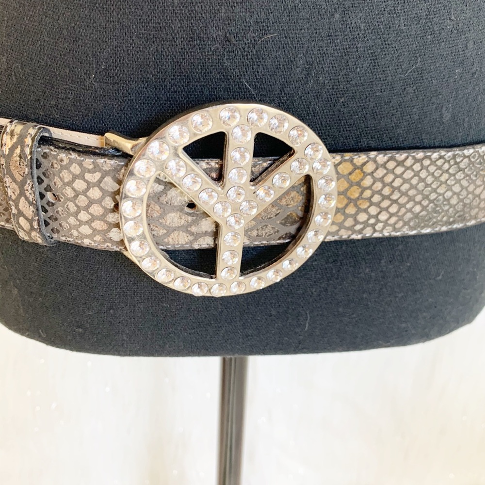 Leather rock belt